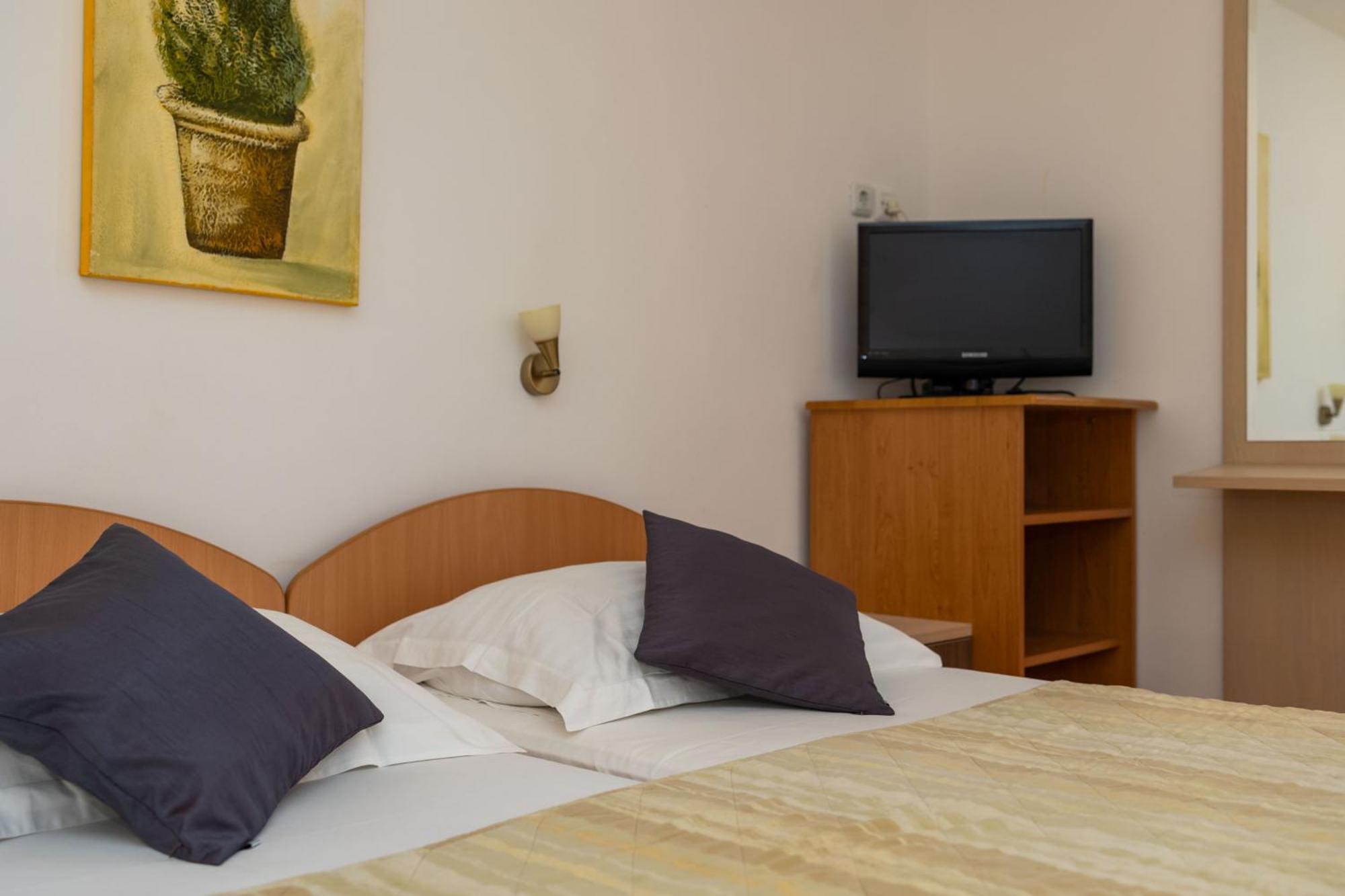 Premium Apartments - Lavica Beach Podstrana Luaran gambar