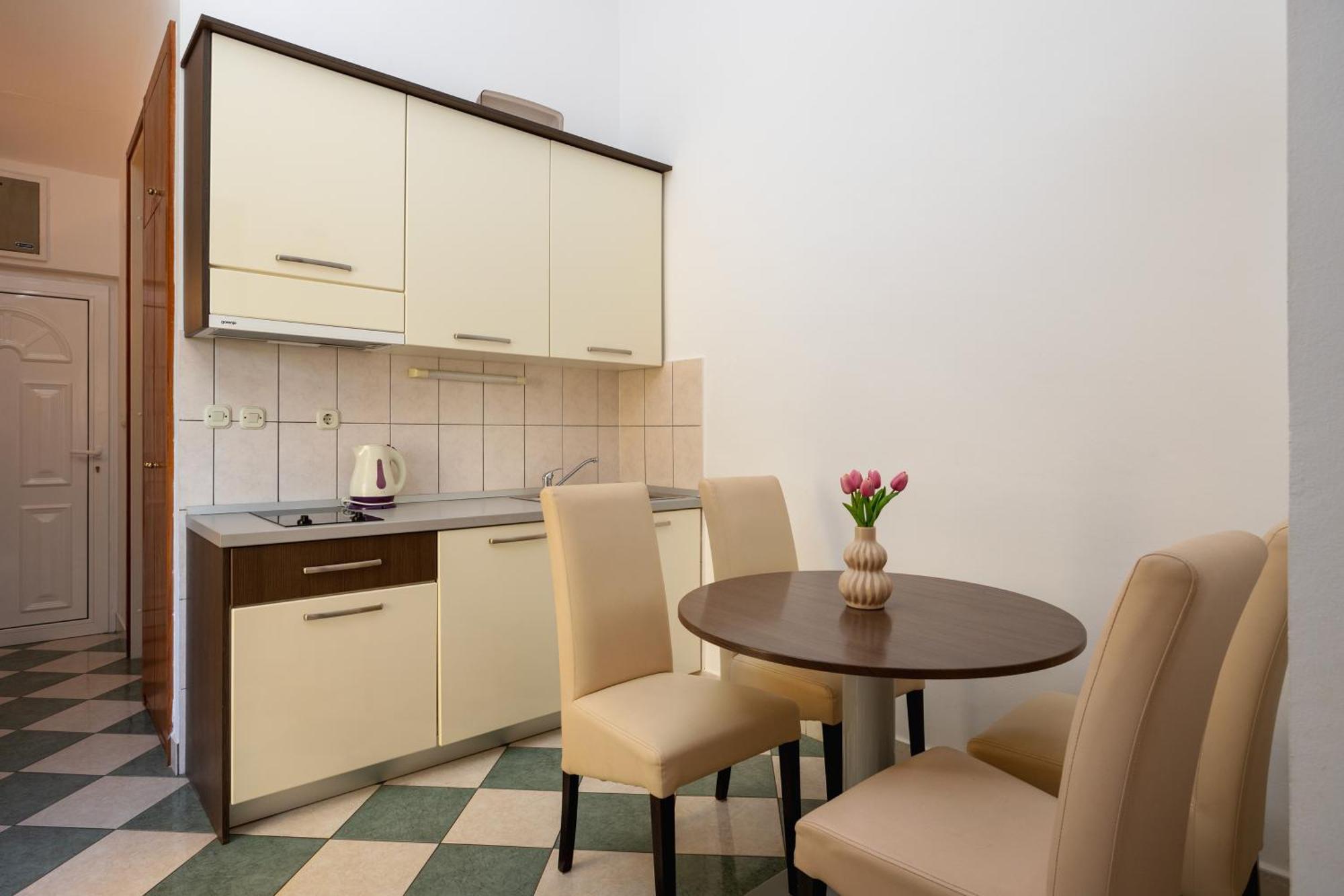 Premium Apartments - Lavica Beach Podstrana Bilik gambar